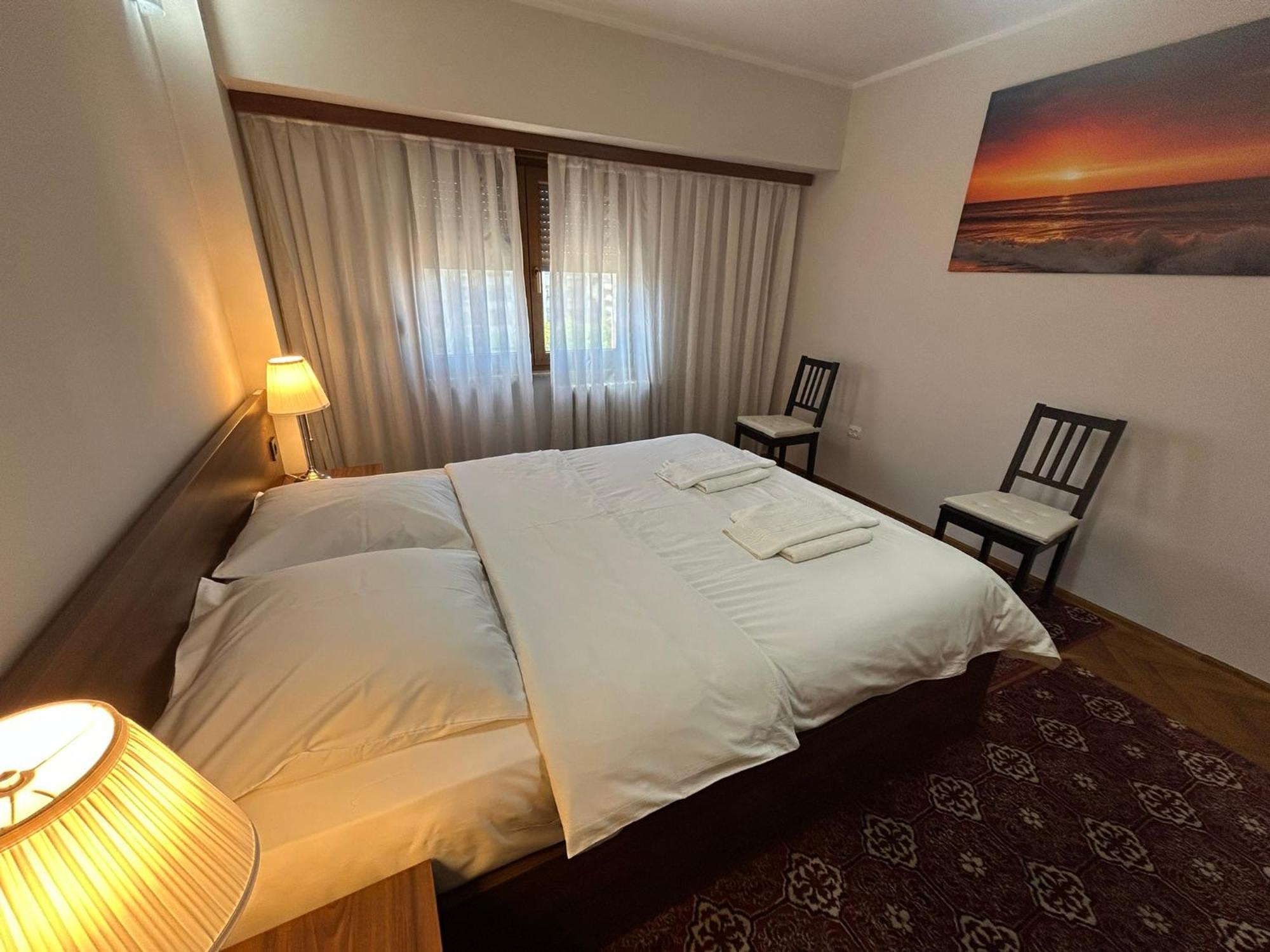 Apart. Premium Ultracentral, 3 Camere Loc Parcare. Ploieşti Kültér fotó