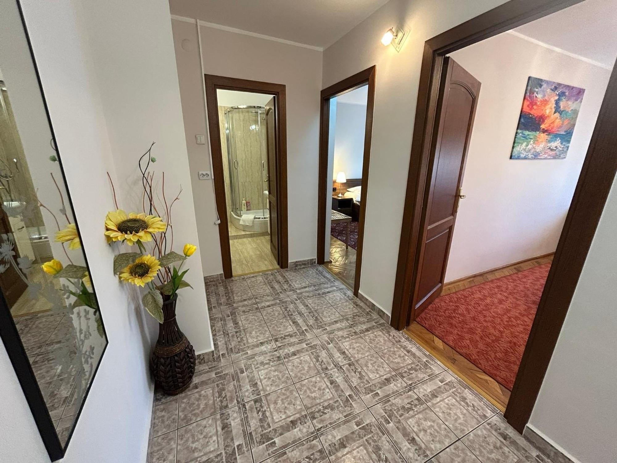 Apart. Premium Ultracentral, 3 Camere Loc Parcare. Ploieşti Kültér fotó