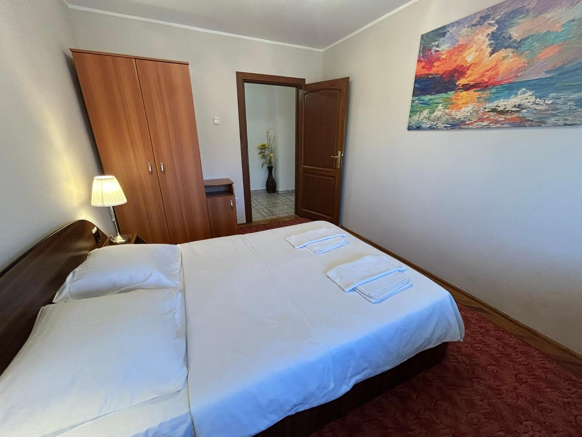 Apart. Premium Ultracentral, 3 Camere Loc Parcare. Ploieşti Kültér fotó