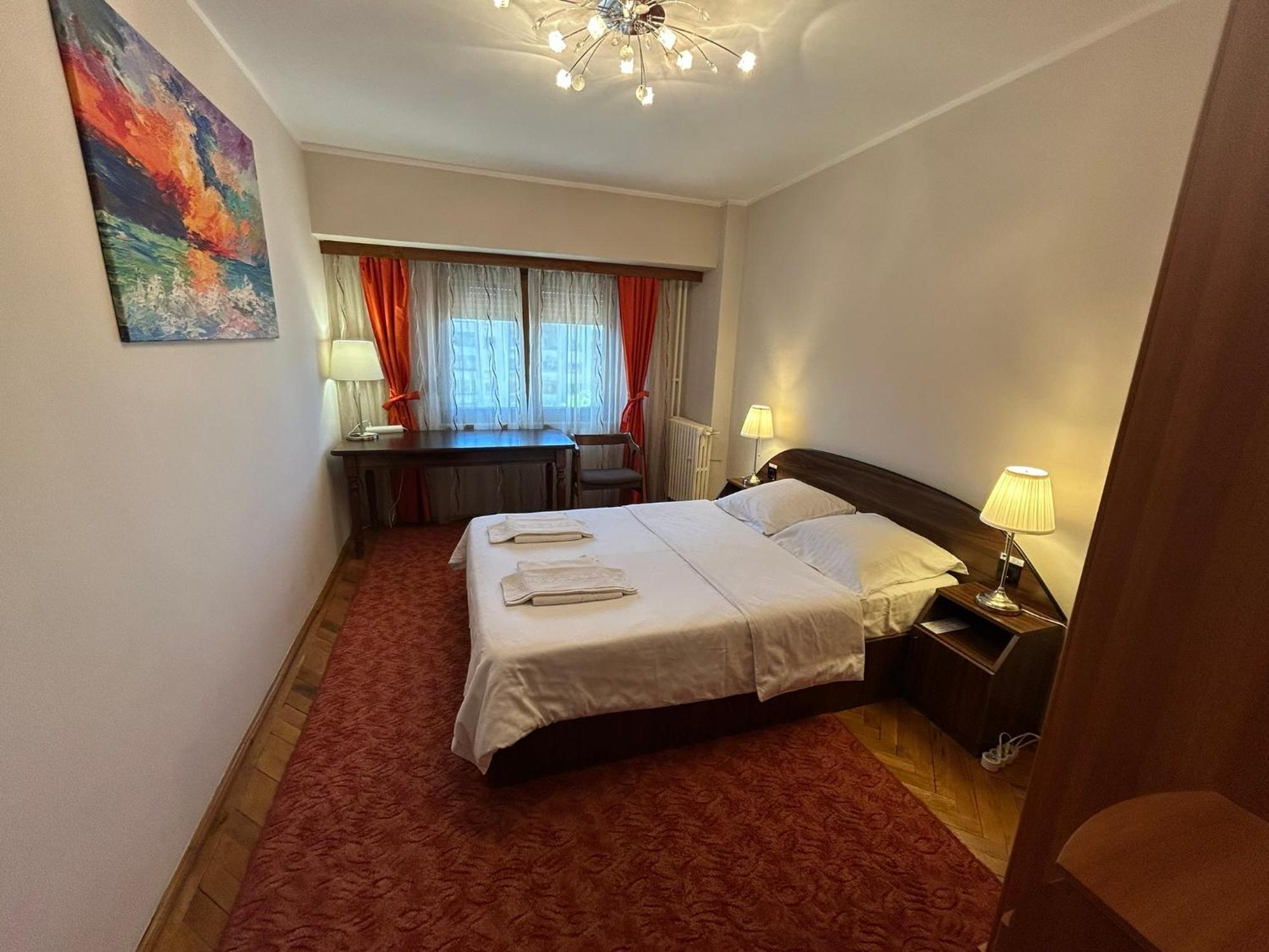 Apart. Premium Ultracentral, 3 Camere Loc Parcare. Ploieşti Kültér fotó